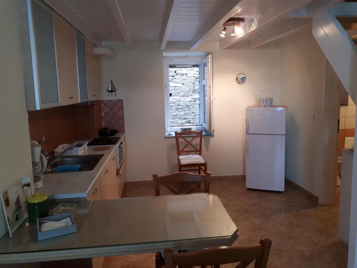 Roula'S Suites Ándros Exteriör bild