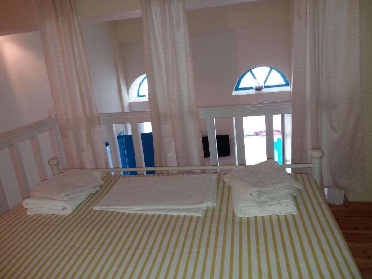 Roula'S Suites Ándros Exteriör bild