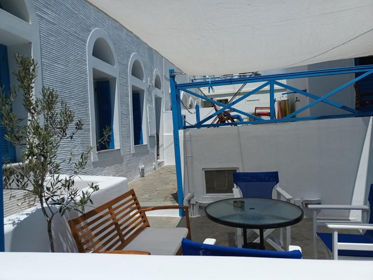 Roula'S Suites Ándros Exteriör bild